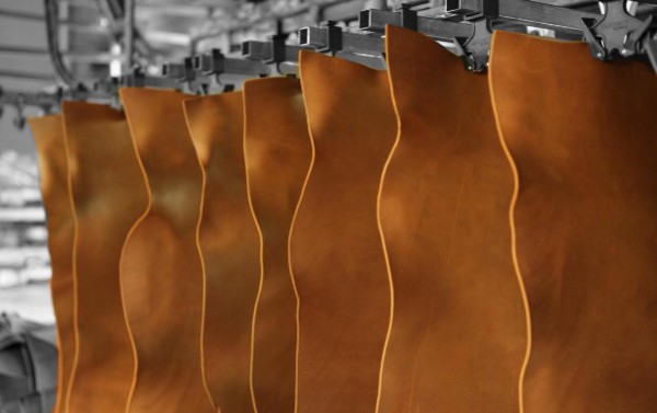 Saffiano Leather Hides Material: Features And Uses - BuyLeatherOnline